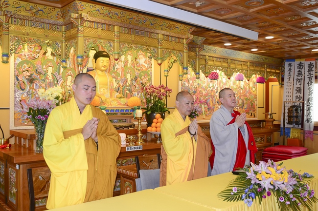 Khoá tu một ngày và lễ Quy Y Tam Bảo