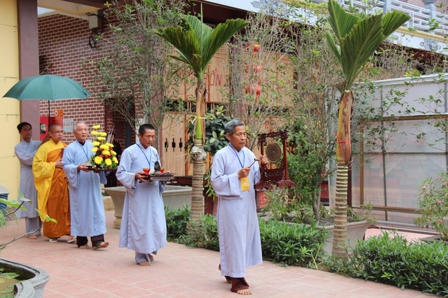 The Retreat of Eight Precepts in 3 days and 2 nights at Hoa Phuc Pagoda