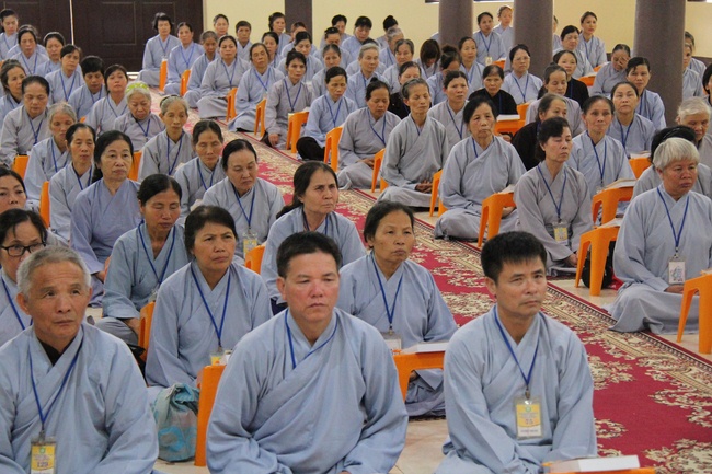 The Retreat of Eight Precepts in 3 days and 2 nights at Hoa Phuc Pagoda