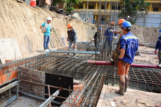 Basement concrete pouring the Multifunctional Building
