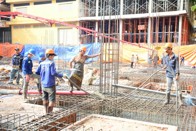 Basement concrete pouring the Multifunctional Building