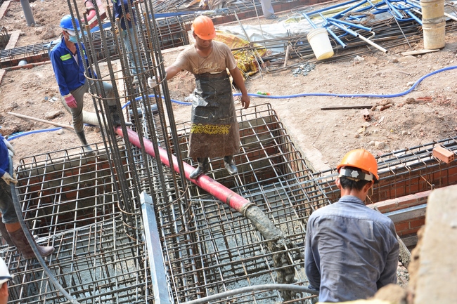 Basement concrete pouring the Multifunctional Building