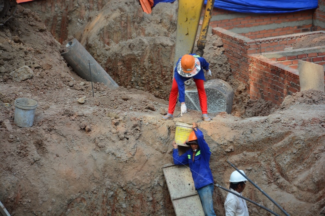 Basement concrete pouring the Multifunctional Building