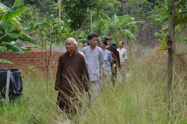 Transferring a varan to the ranch of wild animals