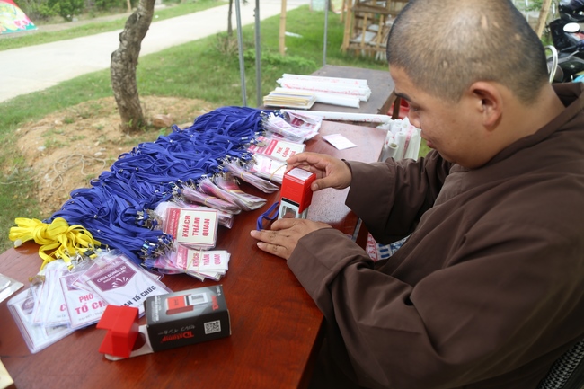 The first day of seven days retreat “Learning  the Buddha’s conduct”