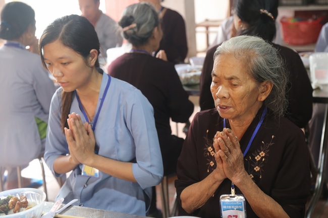 The second day of seven-day retreat “Learning  following the Buddha’s teachings”