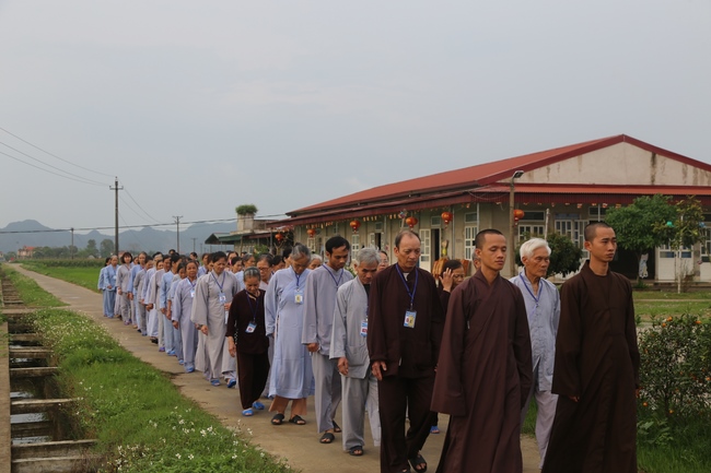 The second day of seven-day retreat “Learning  following the Buddha’s teachings”