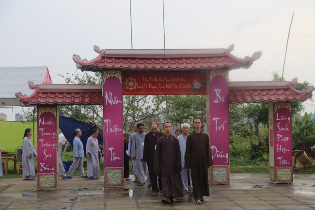 The second day of seven-day retreat “Learning  following the Buddha’s teachings”
