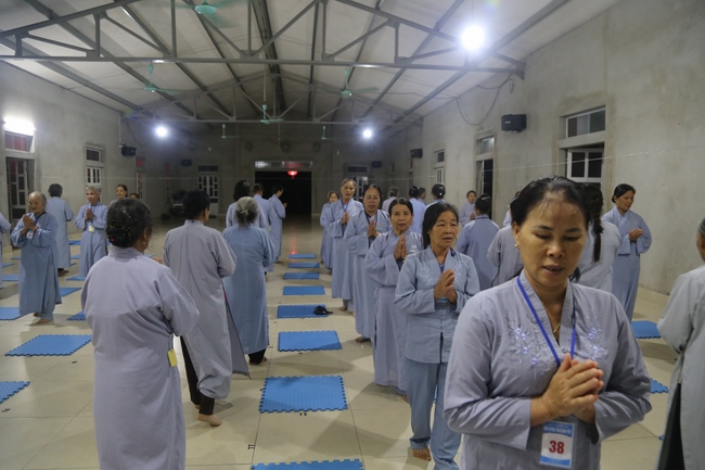 The second day of seven-day retreat “Learning  following the Buddha’s teachings”