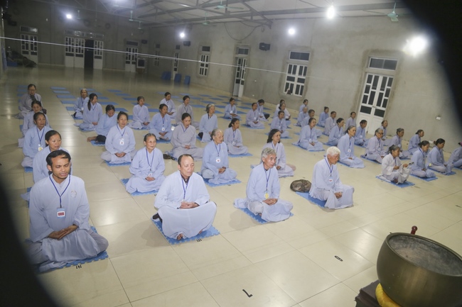 The second day of seven-day retreat “Learning  following the Buddha’s teachings”