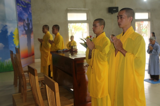 The second day of seven-day retreat “Learning  following the Buddha’s teachings”