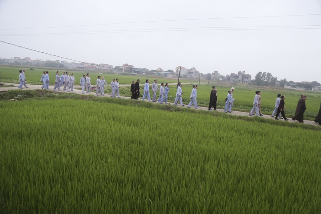 The third day of seven-day retreat “Learning  the Buddha’s conduct