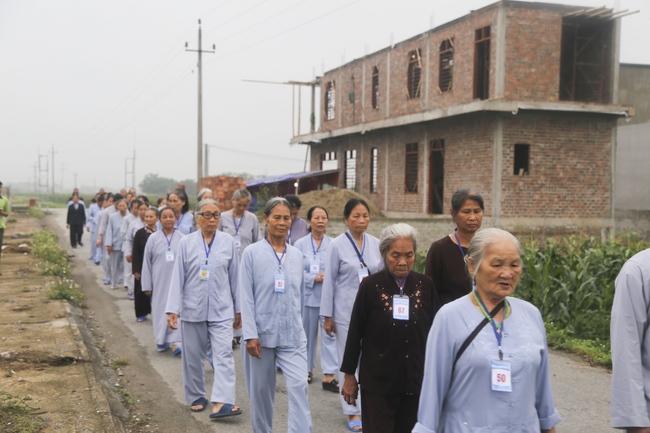 The third day of seven-day retreat “Learning  the Buddha’s conduct
