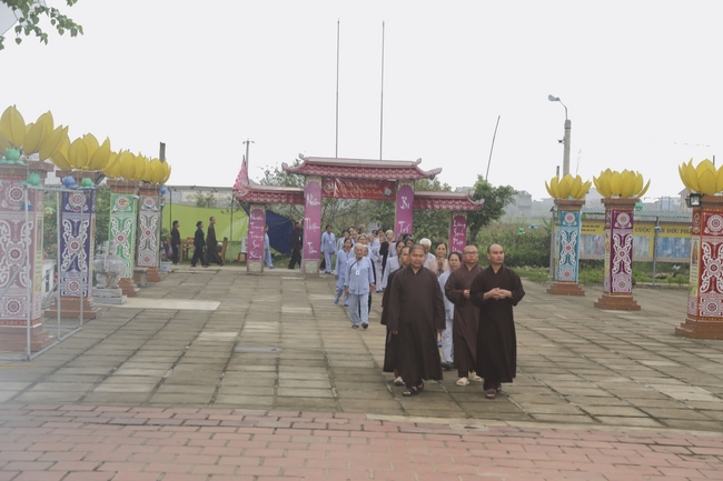 The third day of seven-day retreat “Learning  the Buddha’s conduct