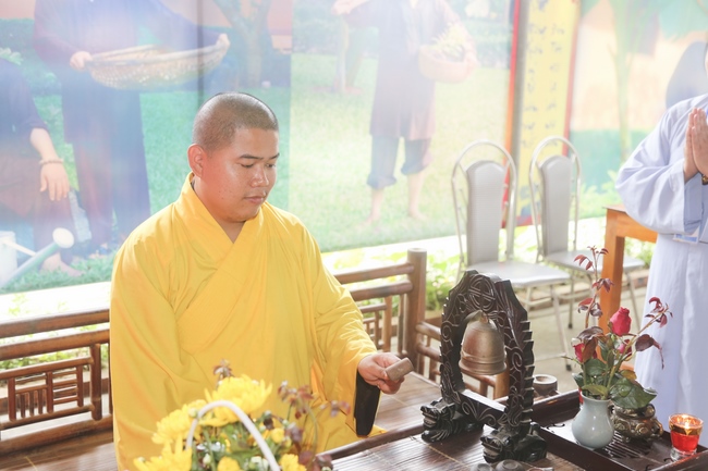 The third day of seven-day retreat “Learning  the Buddha’s conduct