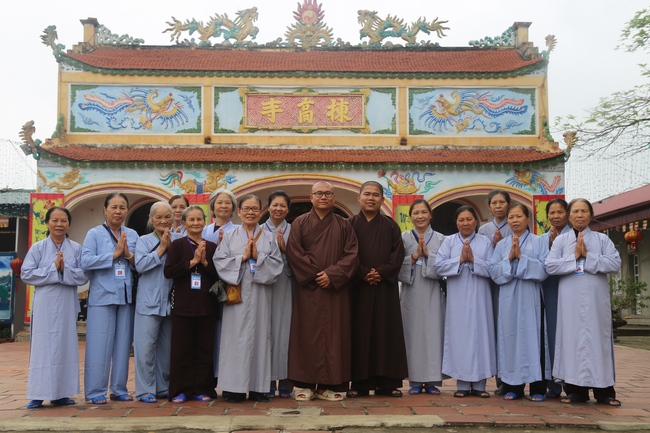 The third day of seven-day retreat “Learning  the Buddha’s conduct