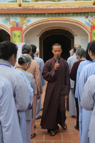 The third day of seven-day retreat “Learning  the Buddha’s conduct