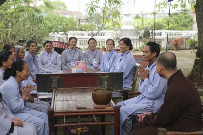 The fourth day of the Seven-Day Retreat “Learning  the Buddha’s conduct”