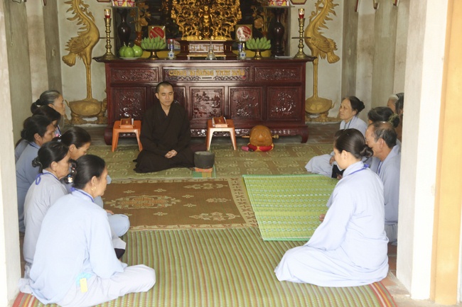 The fourth day of the Seven-Day Retreat “Learning  the Buddha’s conduct”