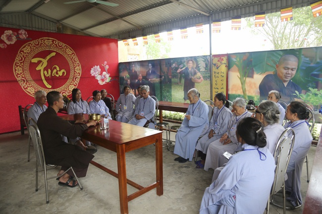 The fourth day of the Seven-Day Retreat “Learning  the Buddha’s conduct”
