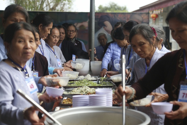 The fourth day of the Seven-Day Retreat “Learning  the Buddha’s conduct”