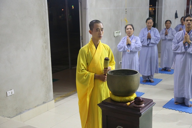 The fourth day of the Seven-Day Retreat “Learning  the Buddha’s conduct”