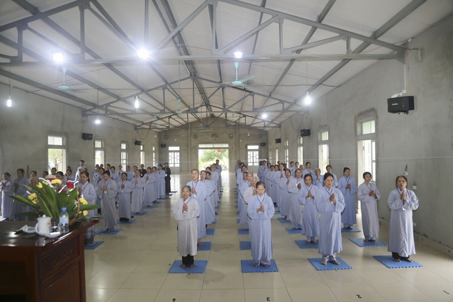 The fourth day of the Seven-Day Retreat “Learning  the Buddha’s conduct”