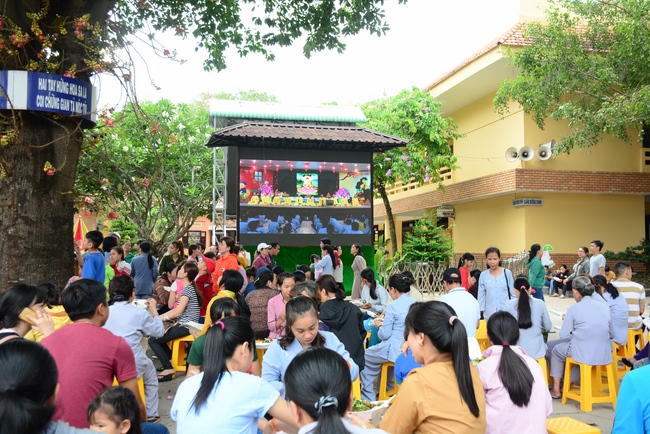 The Kid’s Playground “Coming to the Buddha”