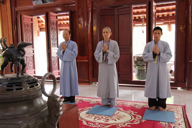 Khóa tu “Một ngày an lạc và lễ Ngũ Bách danh” tại chùa Hòa Phúc