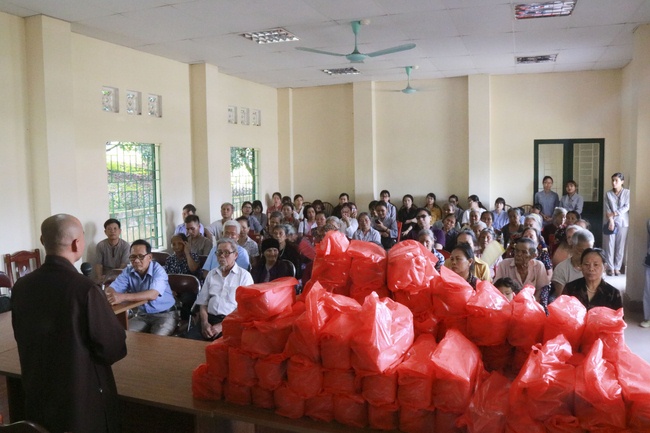 Khóa tu thiền trà “Về để lắng nghe” tại chùa Hòa Phúc