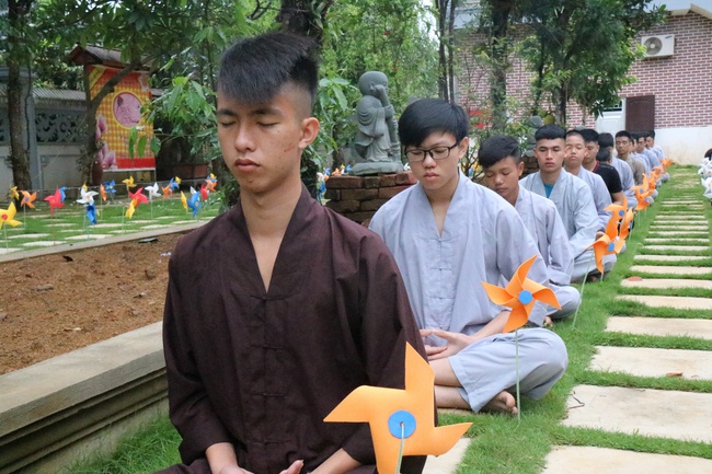 Khóa tu thiền trà “Về để lắng nghe” tại chùa Hòa Phúc