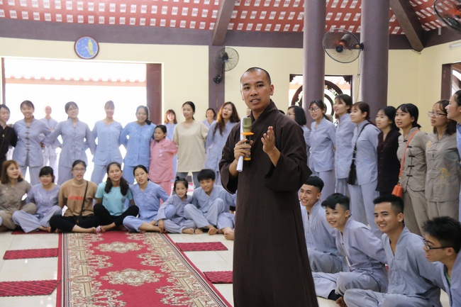 Khóa tu thiền trà “Về để lắng nghe” tại chùa Hòa Phúc