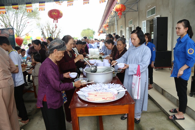 One-Day Cultivation reciting the Buddha’s name at Dong Cao Pagoda in Thanh Hoa Province