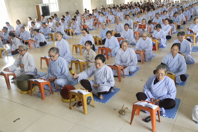 One-Day Cultivation reciting the Buddha’s name at Dong Cao Pagoda in Thanh Hoa Province
