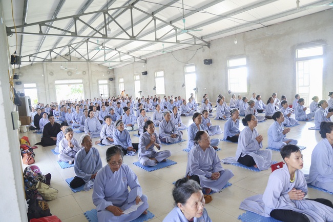 One-Day Cultivation reciting the Buddha’s name at Dong Cao Pagoda in Thanh Hoa Province