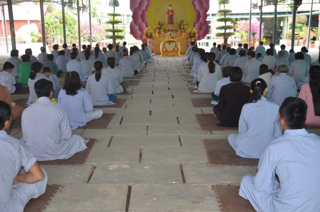 One-day cultivation at Hoang Phap Pagoda in Cambodia