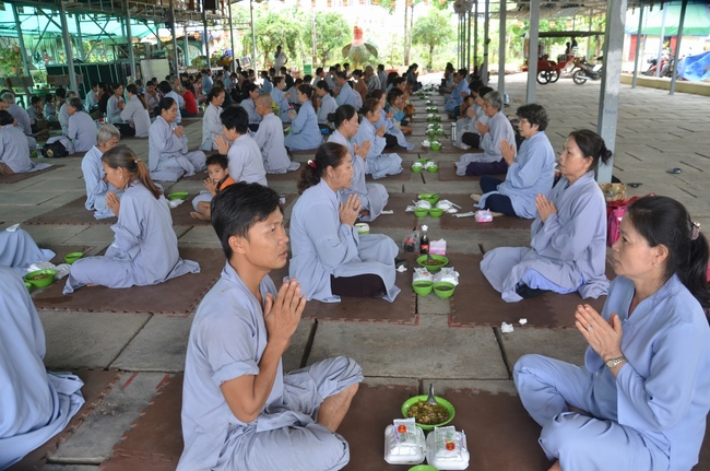 One-day cultivation at Hoang Phap Pagoda in Cambodia