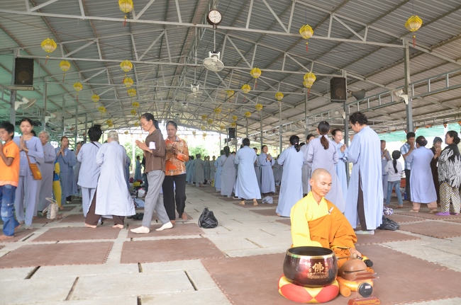 One-day cultivation at Hoang Phap Pagoda in Cambodia