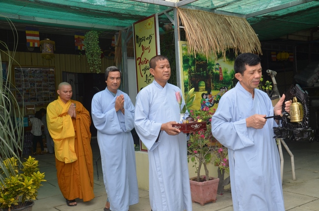 One-day cultivation at Hoang Phap Pagoda in Cambodia