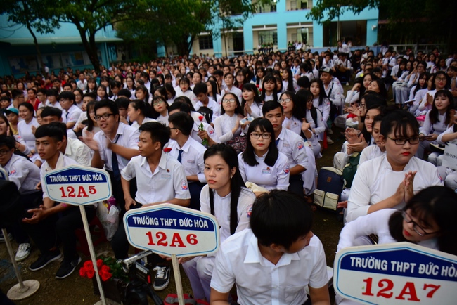 Trường THPT Đức Hòa tổ chức Lễ Tri Ân