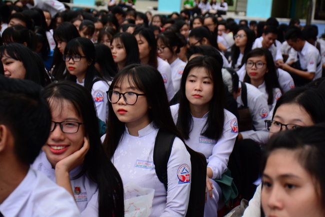 Trường THPT Đức Hòa tổ chức Lễ Tri Ân