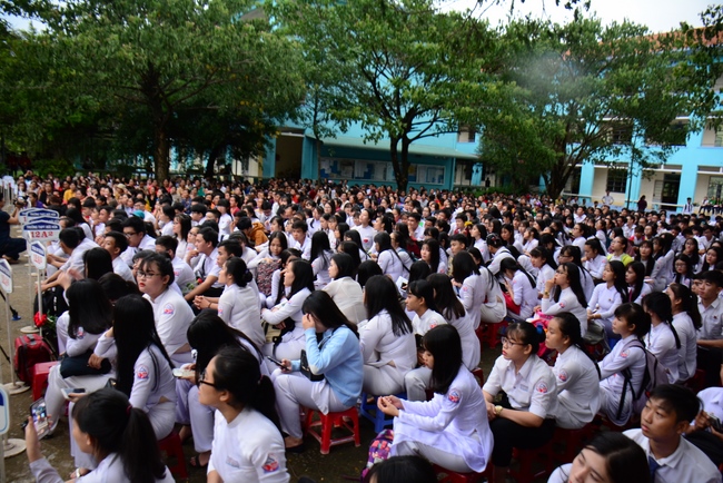 Trường THPT Đức Hòa tổ chức Lễ Tri Ân