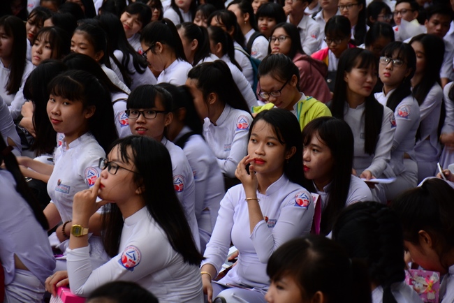 Trường THPT Đức Hòa tổ chức Lễ Tri Ân