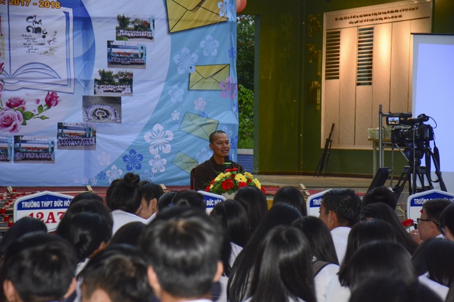 Trường THPT Đức Hòa tổ chức Lễ Tri Ân