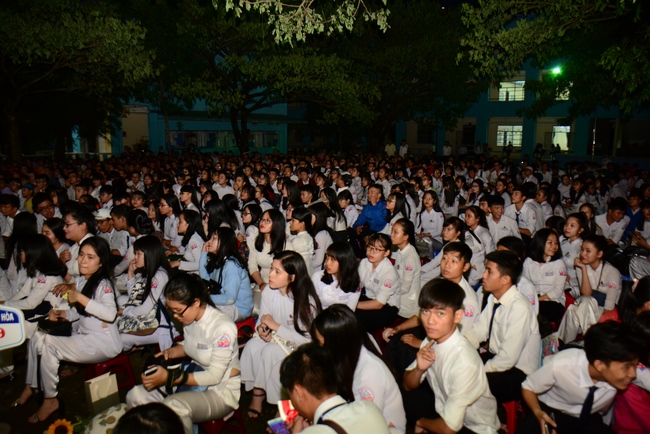 Trường THPT Đức Hòa tổ chức Lễ Tri Ân