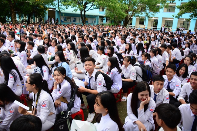 Trường THPT Đức Hòa tổ chức Lễ Tri Ân