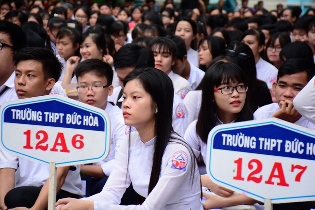 Trường THPT Đức Hòa tổ chức Lễ Tri Ân