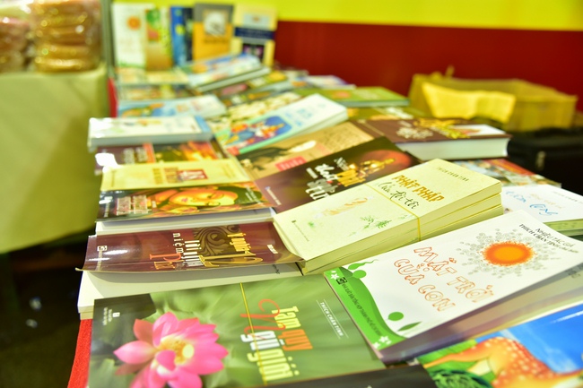 Buddhist Culture - Cuisine Fair At Pho Quang Temple