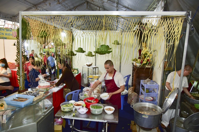 Buddhist Culture - Cuisine Fair At Pho Quang Temple
