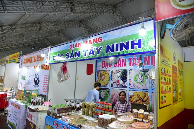 Buddhist Culture - Cuisine Fair At Pho Quang Temple